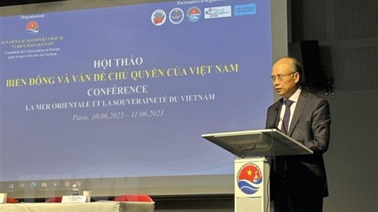 Tâm nchră khoa học đah nkô̆ “Dak lêng Biển đông ndrel nau ƀư tơm bah Việt Nam”