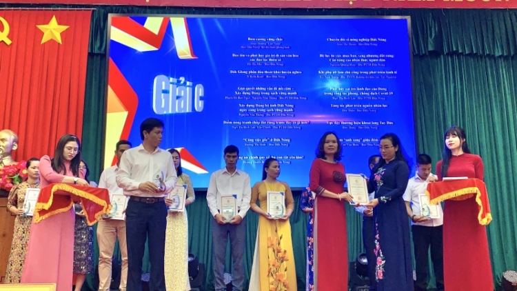 Klei pah mni bruă klei mrâo čar Dak Nông gưl tal 7 