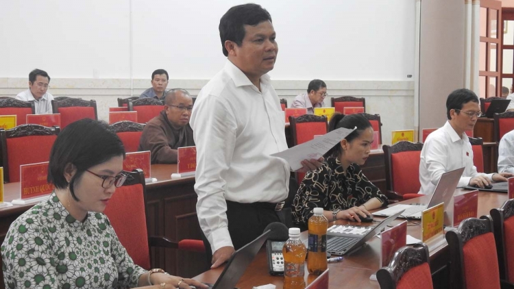 Êpul gơ̆ng bruă ƀuôn sang ti lăn dap kngư - mâo lu klei kpăk đuôm hlăm klei mđĭ kyar bruă duh mkra- ala ƀuôn