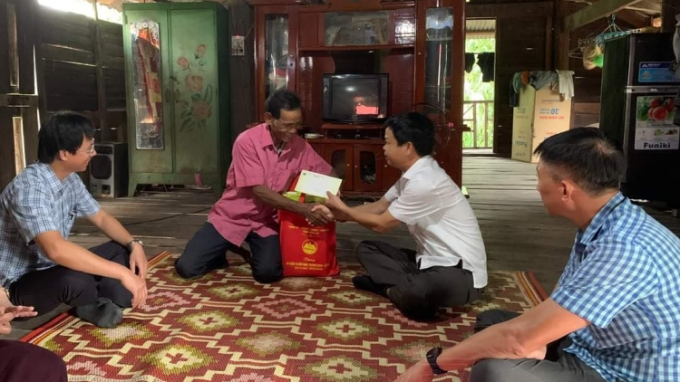 Gia Lai: Pà phan ai rlau 9 rbô nă cau geh màng mờ dà lơgar in