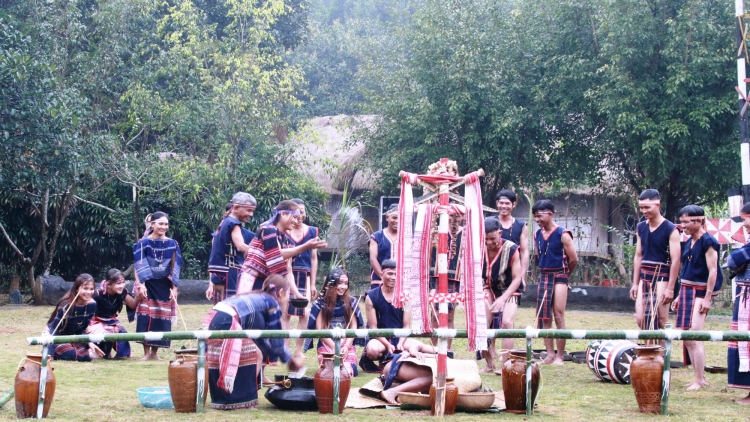 	Tơ’iung kon tơring