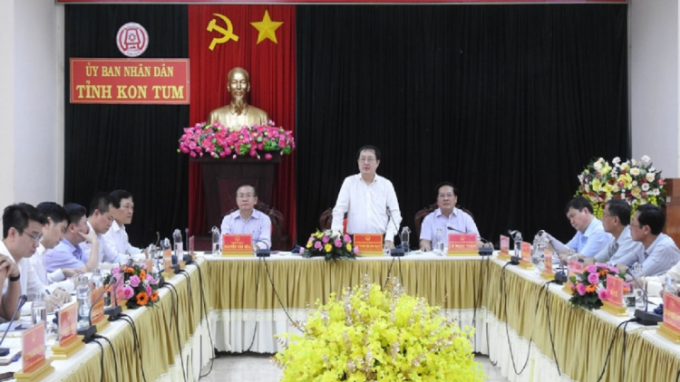 Sem glăi, pơkă lăng tŏng sa bruă phun pơđĭ kyar pla sâm Ngọc Linh dưi hơđong