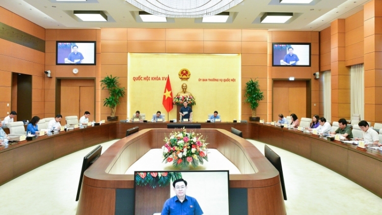 Hbrâ Hôp tung lâp tơnêi têa tơbleăng luât, pơkâ dêi Kuô̆k hô̆i