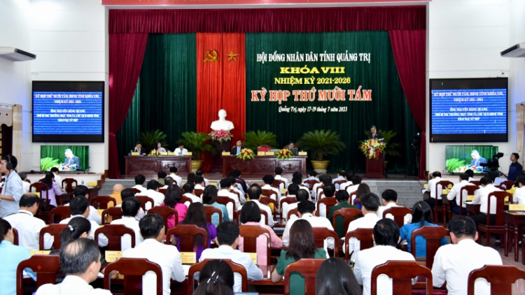 Khua bruă kƀĭn ala Vương Đình Huệ blŭ hrăm hlăm klei bi kƀĭn  phát biểu tại kỳ họp Êpul gơ̆ng bruă ƀuôn sang čar Quảng Trị 