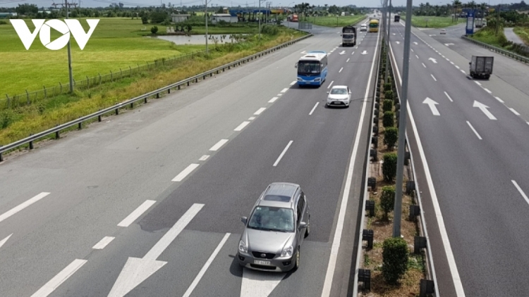 TP.HCM HU PANUAC IEU PADANG KADUNG JIEN CAK ROK PATAGOK JALAN MBAK 