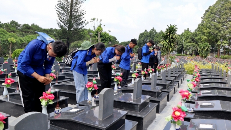 Phung hlăk ai Dak Lak hŏng klei bhiăn “mnăm êa hdơr kơ hnoh”