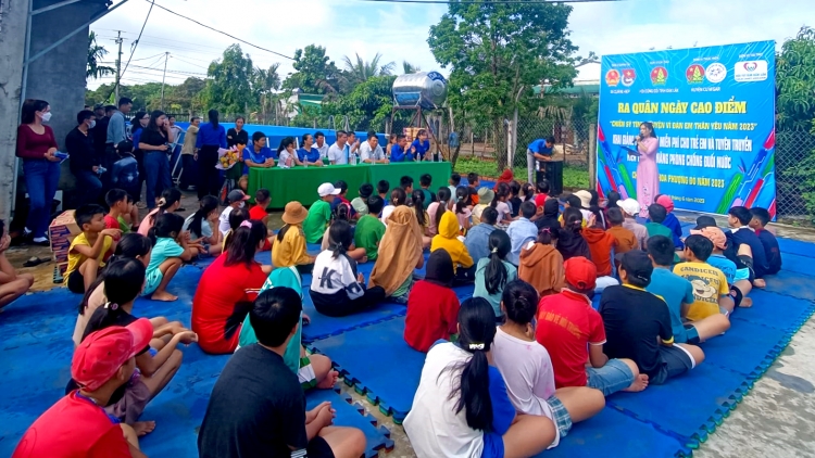 Lu phung hđeh kr^ng taih kbưi ti Dak Lak dưi hria\m luê amâo liê pra\k  hla\m yan bhang