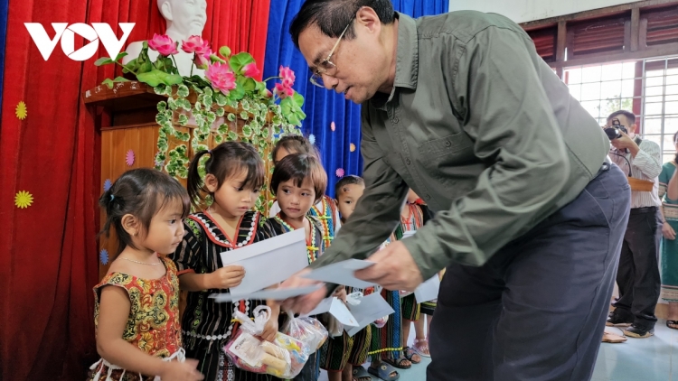 Pôa Phạm Minh Chính, Ngế pro xiâm hnê ngăn tơnêi têa pêi cheăng ƀă kong pơlê Kon Tum