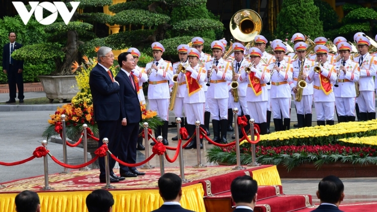 Pôa Võ Văn Thưởng, Kăn xiâm hnê ngăn tơnêi têa pơkuâ po rôh tơdah kan krip kăn xiâm pơkuâ Kazakhstan 