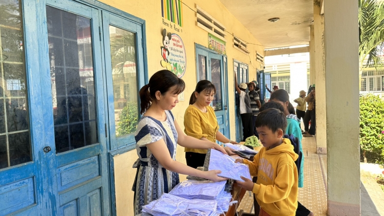 Krông Bông: Thâi, duch pơtho hơdrin hơvơn hŏk tro năm hŏk