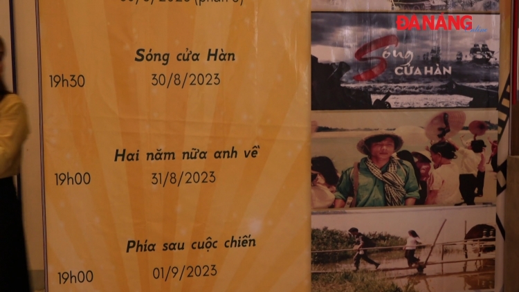 Chr’năp pr’hay Đợ t’ngay phim haanh deh Quốc khánh 2/9 đhị thành phố Đà Nẵng