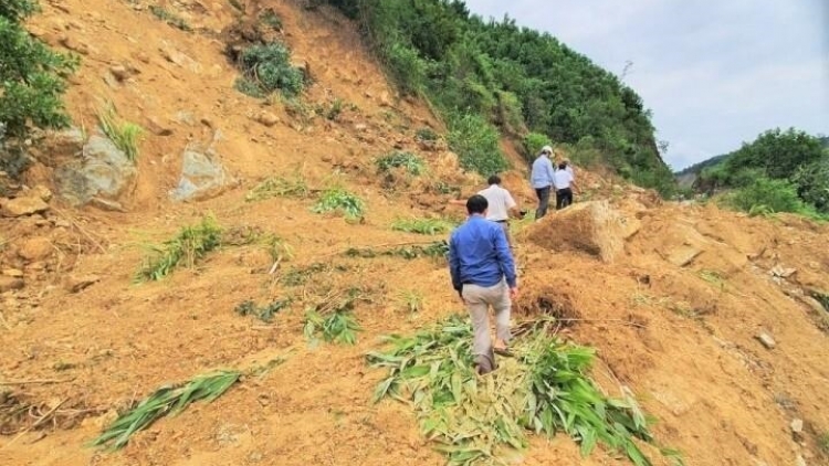 Quảng Nam ch’mêệt lêy ghít bh’rợ bhrợ têng đong ắt coh zr’lụ k’tiếc đhr’đâc