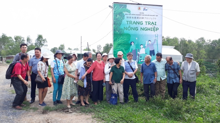 Rôh pêi cheăng pro nếo ăm mơngế ki tro trếo ‘mêi rôh tơplâ nah