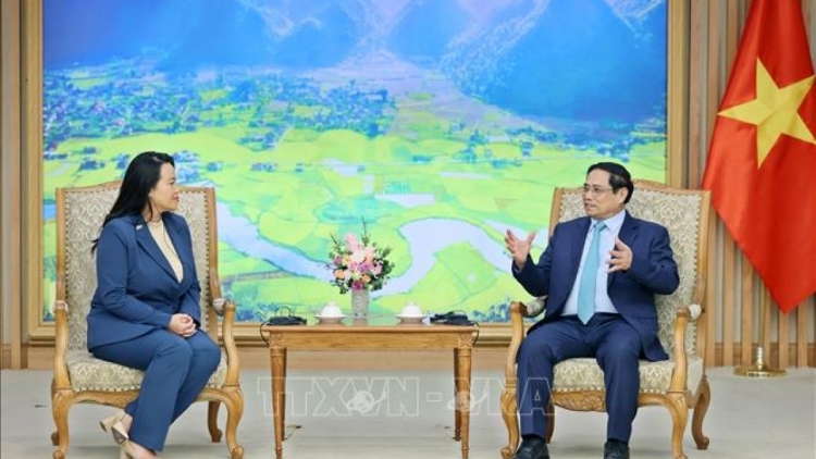 Pôa Phạm Minh Chính, Ngế pro xiâm hnê ngăn Chin phuh tơdah khu kăn xiâm ƀă khu mơdró kâ kong pơlê kân California