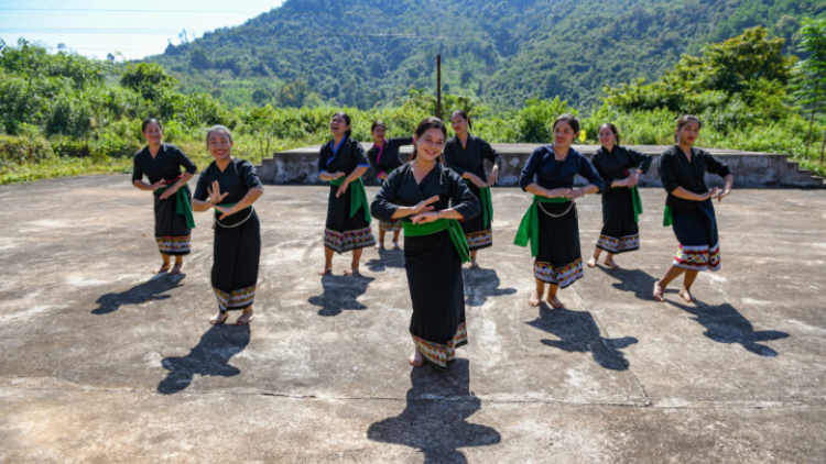 T’ngay Bhiêc bhan Văn hóa apêê acoon coh vêy đha nuôr n’dup 10.000 cha năc bơơn bhrợ đhị tỉnh Lai Châu