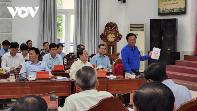 ពត៌មាន​ម៉ោង១៥