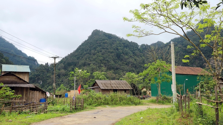 C’bhuh bha ar xră: HÂU TU ZÊN ĐƠC ĐOỌNG HA ĐHA NUÔR ACOON COH “CRÊÊ TA CROỌL” COH KHO BẠC?