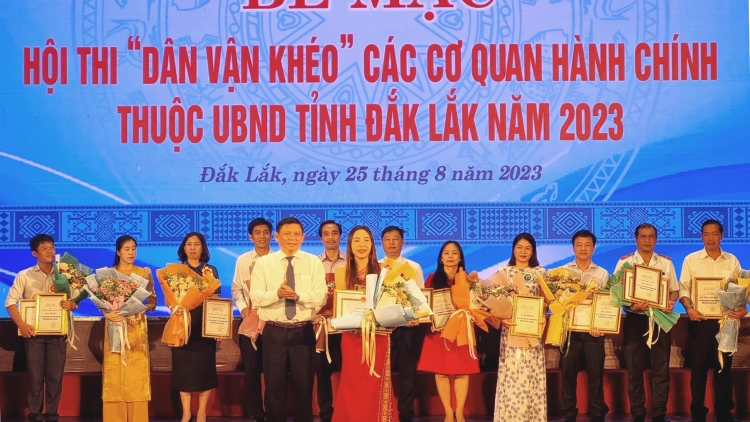 UBND n’gor Dak Lak ƀư rơh tâm rlong Dân vận blău.