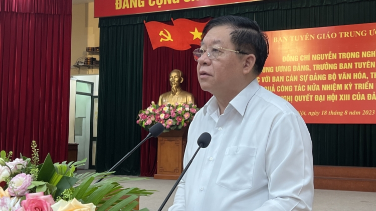 Kruanh Ban Tuyên giáo Trung ương Nguyễn Trọng Nghĩa pah kan đah Ban cán sự Đảng Bộ Văn hóa Thể thao n’hanh Pâl nđaih 