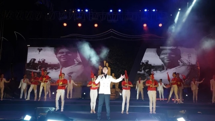 Hà Nội: Liêm pr’hay nghệ thuật haanh deh 78 c’moo t’ngay Quốc khánh 2/9