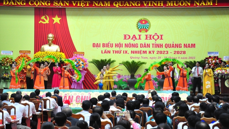 Tơơp bhrợ g’luh bha lâng Đại hội đại biểu Hội Nông dân tỉnh Quảng Nam g’luh IX