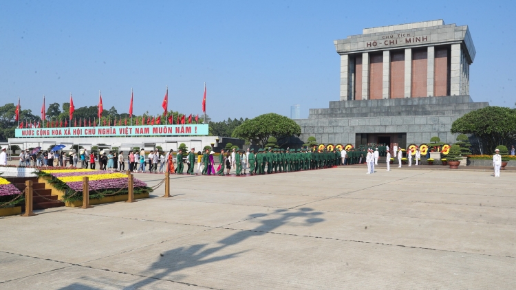 DOM URANG PAN AKAOK, URANG PAN AKAOK NDANG, KANJA DAHLAU DEIH GAM HAONG DOM MINTRI, DOM GAH SAONG BAN INE HÀ NỘI HU MAI CAIK BINGU SAONG TAME LĂNG RIVANG JIRAH CHỦ TỊCH HỒ CHÍ MINH