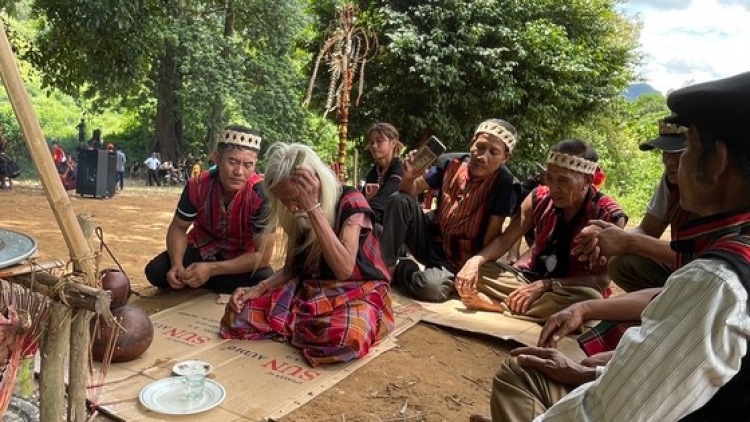 Quảng Bình: Đhanuôr Vân Kiều bhui har Bhiệc bhan ch’choọt