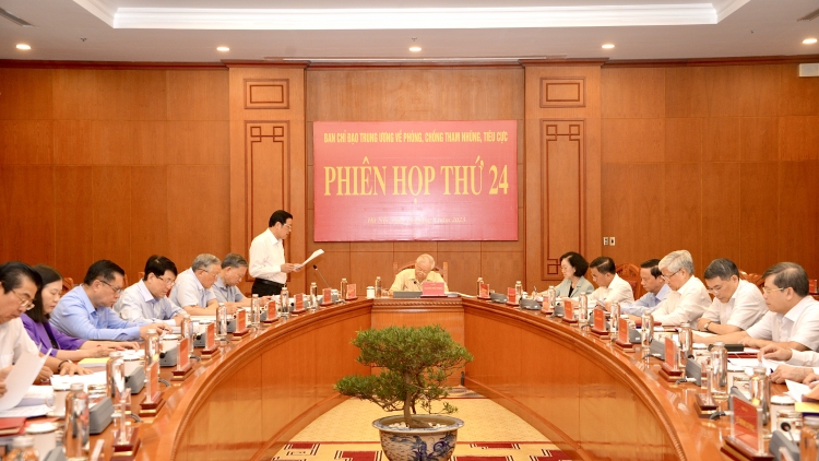 Tổng Ƀí thư ồng Nguyễn Phú Trọng đơng lam pơrjum dơ̆ 24 Mpồl đơng lam bè rơcăng lài tam dră wơl sa kwề sa kwà mờ bơta ờ niam 