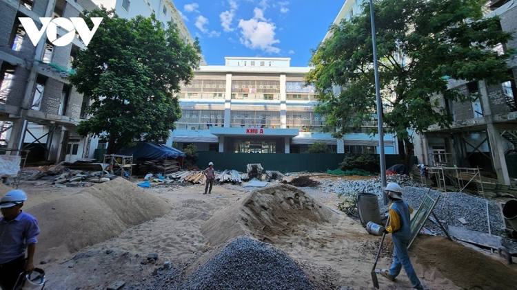 Quảng Ngãi: K’ha riêng tỷ đồng zên k’rong bhrợ hiện đại hóa ngành Y tế