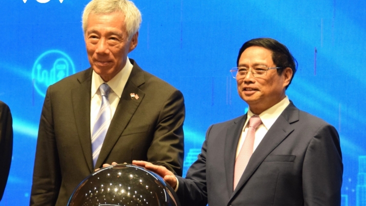 Thủ tướng Việt Nam lâng Thủ tướng Singapore đương lêy tơơp bhrợ, ơơi đọong k’rong bhrợ 5 dự án VSIP t’mêê
