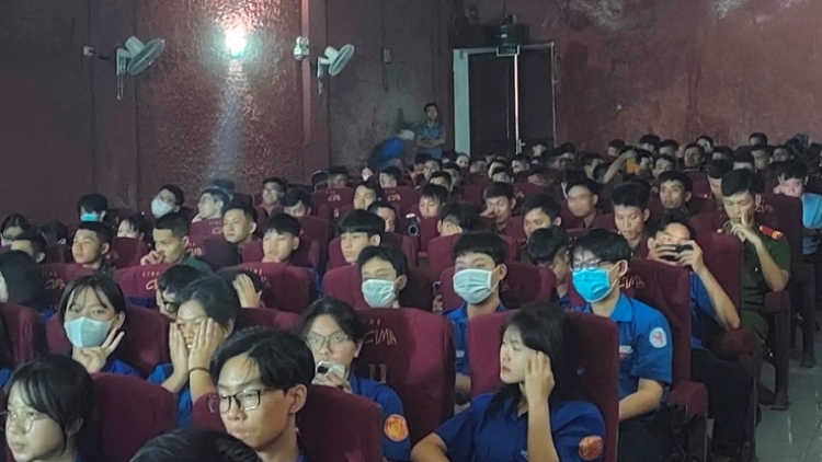 Thừa Thiên Huế: Chiếu phim hơnhd eh 78 c’moo Cách mạng c’xêê T’cool lâng Quốc khánh 2/9