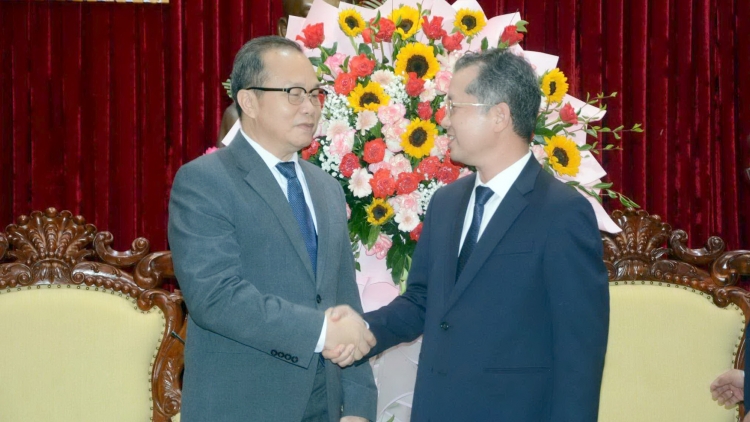 Tổng Lãnh sự K’tiếc k’ruung CHDCND Lào đhị Đà Nẵng haanh deh Quốc khánh Việt Nam