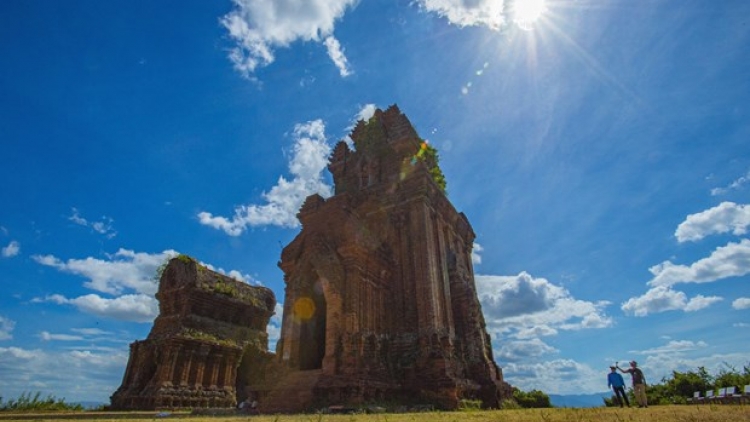 Triển lãm “Bình Định ting c’moo ahay c’xêê ha nua” - t’ruih grơơ nhool ooy đhăm k’tiêc choom võ, bhriêl văn tr’haanh bâc ooy