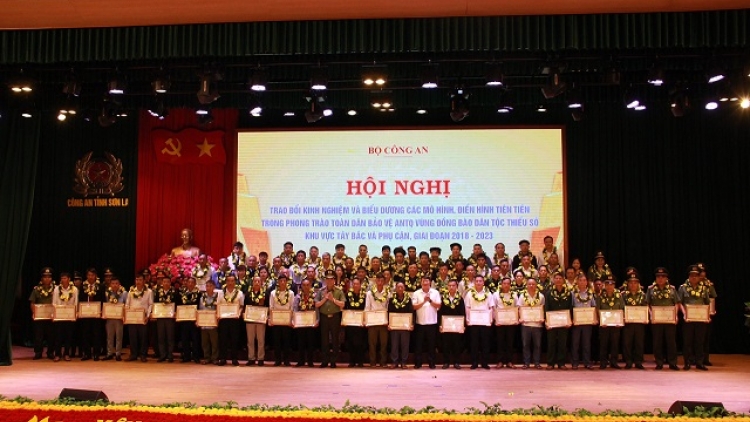 Ring lam trong leo lam ƀon lan mât rnă njrăng neh dak ta nkual ƀon lan rnoi mpôl đê̆