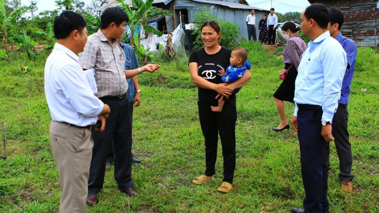 Grup krăo lăng nao čuă sa, dua hơbô̆ bruă hăng sang anŏ tui jơlan hơdră pơhrŏ trun ƀun rin hơđong kjăp ƀơi Dak Lak 