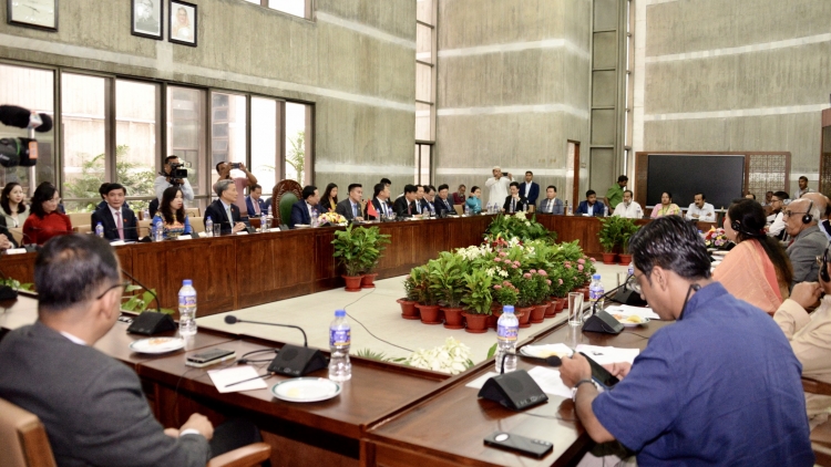 Ơi Vương Đình Huệ tŭ jum Khua Jơnum min pơtom hiăp sang bruă pơ ala mơnuih ƀôn sang dêh čar Bangladesh