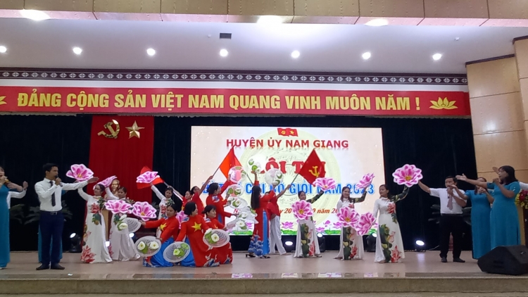 Nam Giang (Quảng Nam): Tơợp bhrợ Hội thi Bí thư Chi bộ bhriêl ta bách c’moo 2023