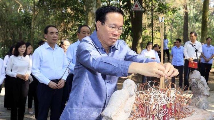 Pôa Võ Văn Thưởng, Kăn xiâm hnê ngăn tơnêi têa têk nhang a kơpong Tíu tơbâ Tơnêi têa a Tân Trào