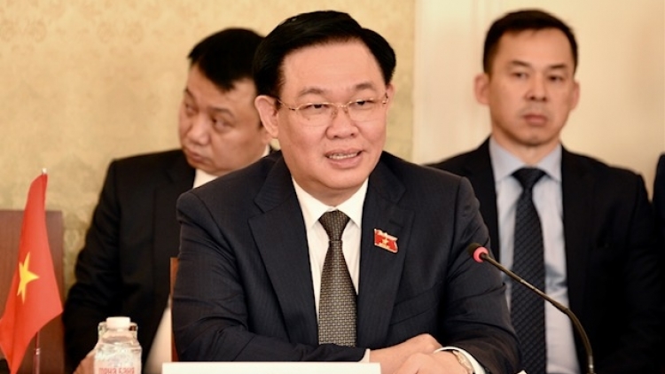 Củ tịc Quốk hội ồng Vương Đình Huệ cri bơyai mờ Củ tịc Quốk hội lơgar Bulgari