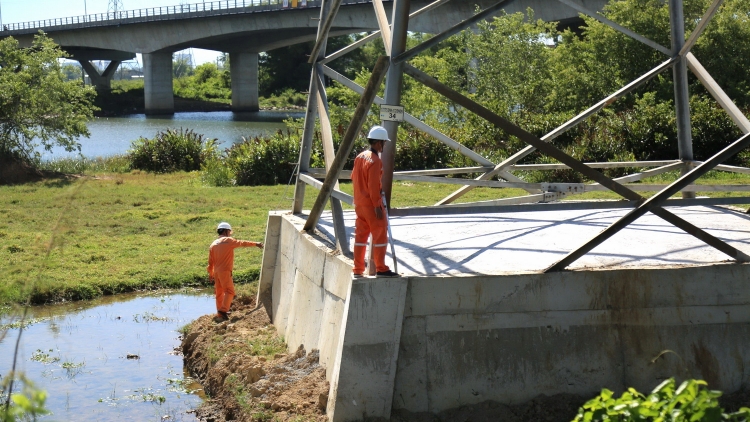 Ngành Điện miền Trung đâh loon zâl cha groong đhí boo, tuh bhlong