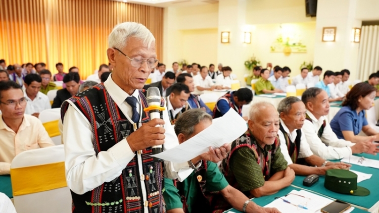 K’bhuh ĐBQH tỉnh Thừa Thiên Huế lưm prá lâng đhanuôr đăh “Zư lêy lâng pa dưr crâng đanh mâng”