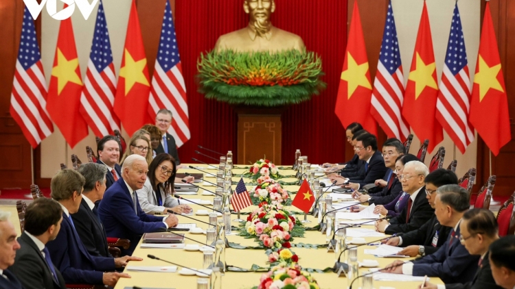 Việt Nam – Mi bi tŭ ư mđĭ hnơ̆ng klei mjĕ giăm jing bi mguôp hdră êlan kluôm dhuôm