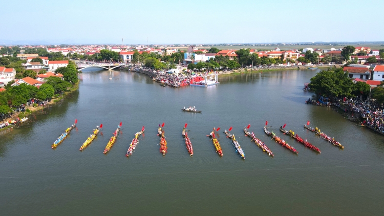 K’ruung Kiến Giang (Quảng Bình) tr'thi đuối bhuông, hơnh deh Tết Độc lập