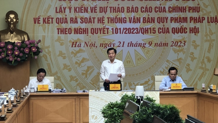 Pơrjum Cíñ phủ pơgồp jơnau đơs bè jơnau rơcăng cih jơnau yal sền wơl sră nggal adăt boh lam