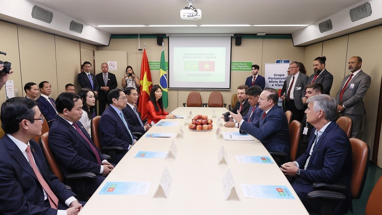 Thủ tướng sơng kơdră Khul Ngĭ sih jang tơbôl Brazil-Việt Nam 