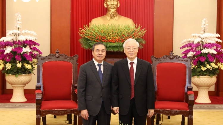 ពត៌មាន ម៉ោង​ ៦