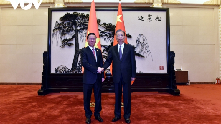 Kruanh dak rgum ôp Ủy viên Kruanh Ủy ban Thường vụ Đại hội đại biểu nhân dân lam dak Trung Quốc Triệu Lạc Tế 