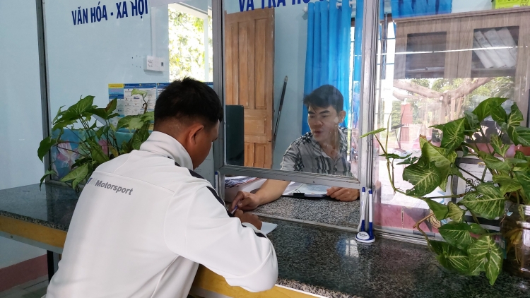           Dak Lak an 32 gưl mpeh rnoh di nuih n’hâm bah nu^h [on lan tâm trong rgâl hành chính 