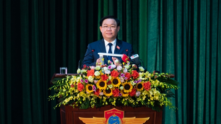 Ƀok Kơdră Kuôk hô̆i Vương Đình Huệ vang truh pơm Lêh tơbăt  60 sơnăm năr joăt joe Khŭl linh tơblăh tang găn gre păr  