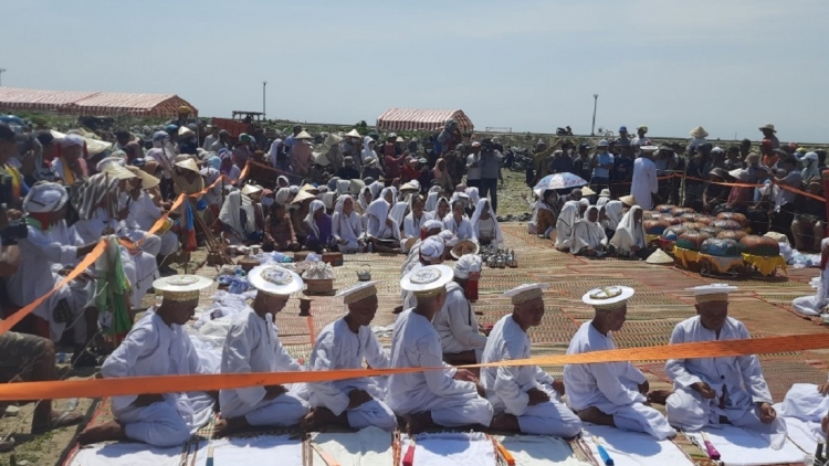 Jăk siam Knăm akâo klei êđăp ênang mnuih Chăm Bình Thuận